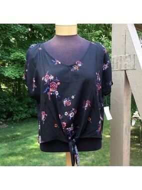 Mudd Women’s Medium Black Floral Cold Shoulder Tie Front Blouse NWT